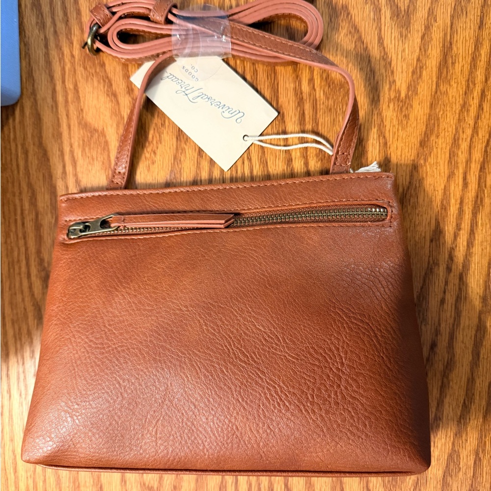Universal Thread Brown Crossbody Bag NWT 9 wide.7 high 2 deep conversion clutch.
